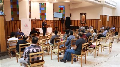 كلية اللاهوت الأسقفية تستضيف رجل دين أمريكى فى سلسلة محاضرات