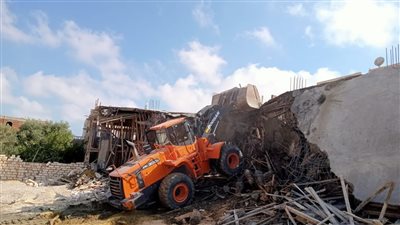 حملات مكثفة لإزالة التعديات على أملاك الدولة في مطروح | صور