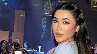 المطربة السورية لميس ترد على أنباء طلاقها | صور