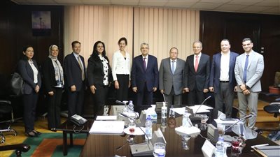 شاكر يستقبل وفدا أمريكيا للتعرف على إجراءات قطاع الكهرباء لخفض الانبعاثات