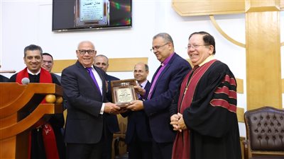 رئيس الإنجيلية يشهد تنصيب قس ورسامة شيوخ وشمامسة لكنيسة بورسعيد