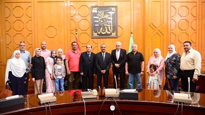 محافظ الإسماعيلية يكرم أوائل الشهادة الإعدادية وأبطال العالم في المصارعة| صور