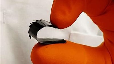 إعجاز علمي.. طلاء يمتص الحرارة ويحولها لـ كهرباء