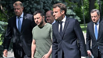 ماكرون: قرار تقديم تنازلات بخصوص الأراضي يعود لأوكرانيا وحدها