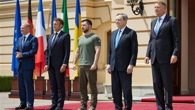 مساومة.. صحيفة ألمانية تكشف الهدف الحقيقي لزيارة الزعماء الأوروبيين لأوكرانيا