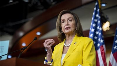 نانسي بيلوسي في تصريح مثير للسخرية: حرب العراق وراء الوضع الاقتصادي المتدهور بأمريكا | فيديو