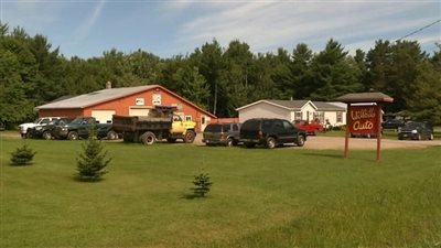 مفاجأة مرعبة لعائلة أمريكية في مخيم