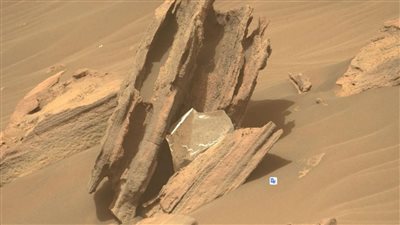 ناسا تكشف سر الجسم الغريب على المريخ