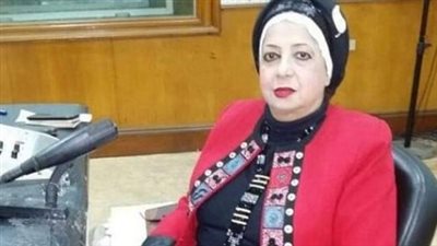 محدش هيربيكي غيري.. حكاية ضرب مدير بالإذاعة لزميلته تثير غضب المصريين| فيديو 