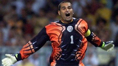 الحارس الهداف.. تشيلافيرت يترشح لرئاسة الباراجواي