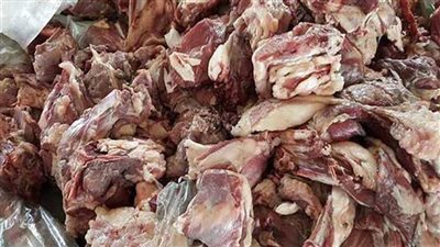 ضبط 1.5 طن لحوم فاسدة داخل مخزن مطعم شهير بالسلام 