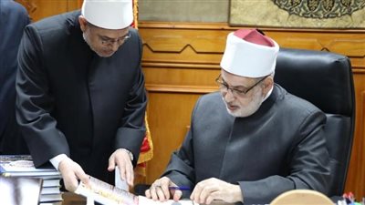 وكيل الأزهر يعتمد نتيجة الدور الأول لشهادات القراءات ويهنئ الطلاب الأوائل