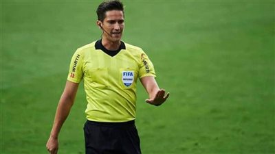 اتحاد الكرة يعلن أسماء طاقم حكام مباراة القمة بين الأهلي والزمالك