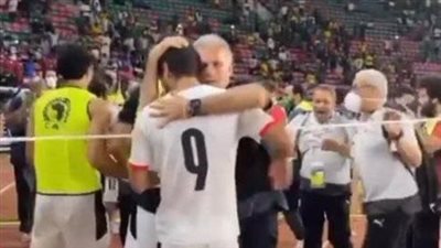 ضياء السيد يكشف كواليس اعتذار كيروش لمحمد شريف 