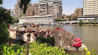 حملة مكبرة لإزالة عوامات الكيت كات| فيديو وصور