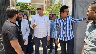 رئيس حي أبو النمرس يتفقد أعمال النظافة بمحيط لجان الثانوية العامة | صور 