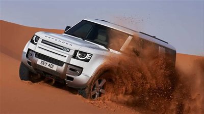 شاهد دودج دورانجو هيلكات ولاندروفر ديفيندر V8 في سباق مثير