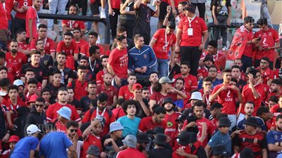 القمة 124.. توافد جماهير الأهلي والزمالك على ملعب السلام | فيديو وصور