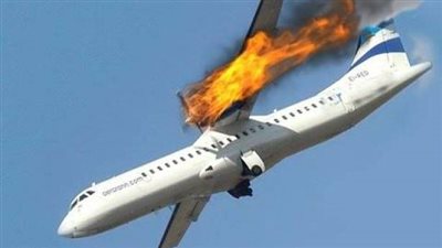 طائرة هندية تتعرض لحادث مروع في الجو 