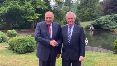 سامح شكري يبحث مع وزير خارجية لوكسمبورج تعزيز العلاقات الثنائية