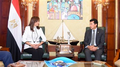 وزيرة الهجرة: الاستفادة من دور مراكز الشباب ضمن مبادرة 