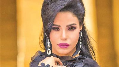 بعد سقوطها على المسرح.. أمينة تفتح النار على منتقديها| فيديو