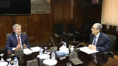 وزير الكهرباء يبحث مع سفير إيطاليا بالقاهرة سبل تعزيز التعاون