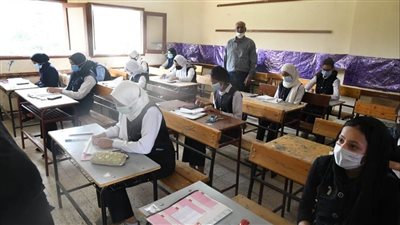 ضبط طالب بحالة غش في مدرسة بقنا