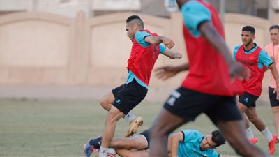 ثنائي البنك الأهلي يغيبان عن لقاء الزمالك