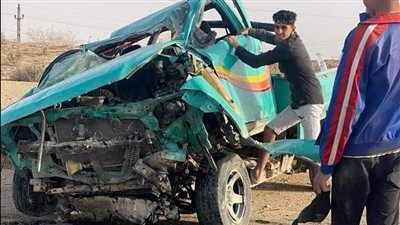 مصرع 3 وإصابة 2.. تفاصيل حادث تصادم سيارتين بنويبع