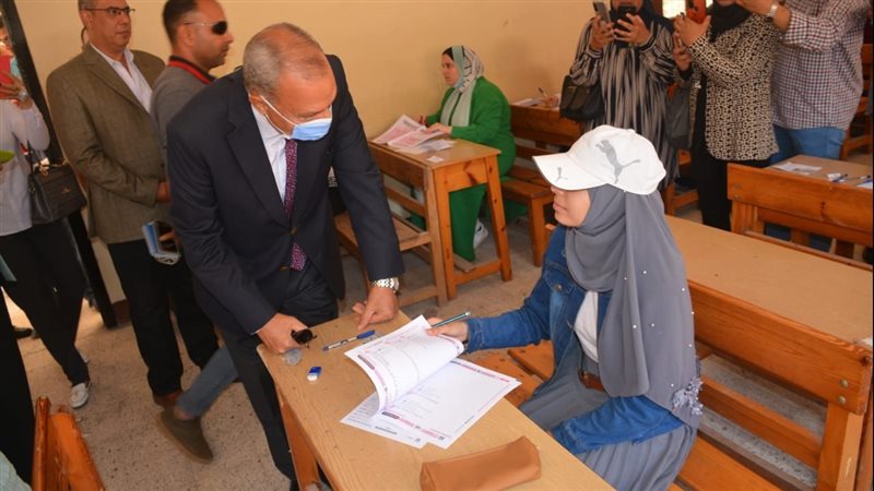 محافظ القليوبية خلال