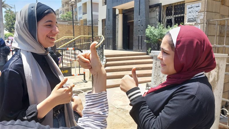 طالبات الثانوية العامة