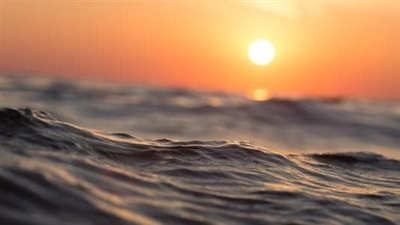 بشاير الانقلاب الصيفي.. الأرصاد: ارتفاع غير مسبوق بدرجة حرارة سطح البحر المتوسط