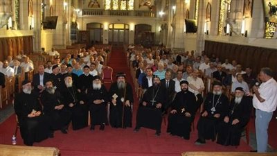 الأنبا مارك يترأس احتفالية إيبارشية باريس بمناسبة يوم الأب