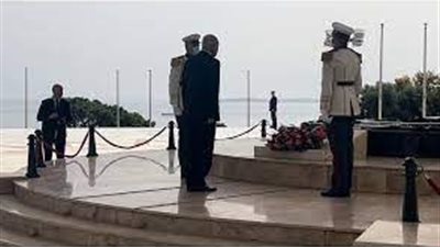 أحمد أبو الغيط يزور مقام الشهيد بالعاصمة الجزائرية |صور