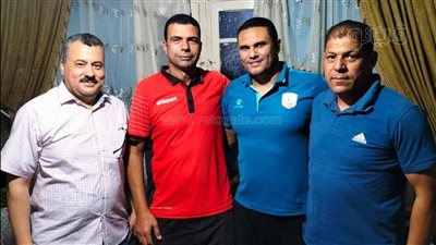 بعد تعرضه لوعكة صحية.. أكرم عبد المجيد يزور سمير عاشور