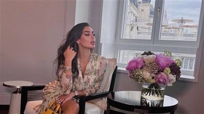 ياسمين صبري: لا تسرق نور الغير بل أنر نور ذاتك