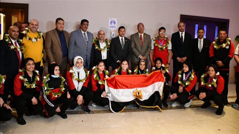 وزير الرياضة يستقبل