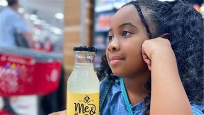 مراهقة أمريكية تصبح مليونيرة من صناعة عصير الليمون بطريقة غريبة 