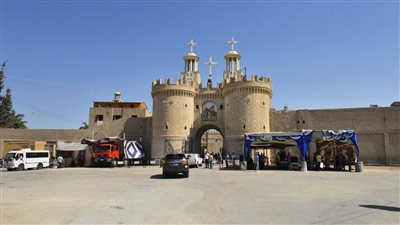 محافظ أسيوط يتفقد أعمال تطوير مسار العائلة المقدسة 