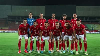 أخبار الأهلى.. الجهاز الفني يراجع خطة مباراة المحلة مع اللاعبين بالمحاضرة الختامية.. ومحمد شريف يقود التشكيل المتوقع للقاء