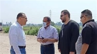 جولة مفاجئة لمحافظ الشرقية في منيا القمح 