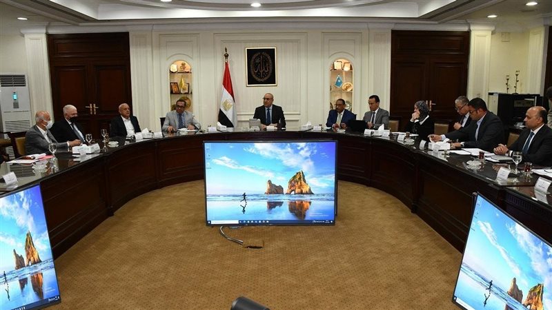 اجتماع وزير الإسكان