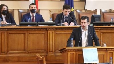 سقوط الحكومة في بلغاريا بسبب حرب أوكرانيا