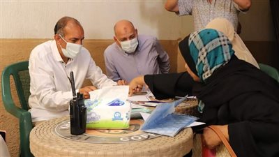 راشد: الانتهاء من تسكين 83 أسرة من قاطني العشش في 