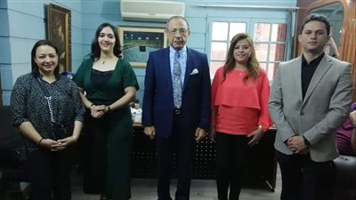 رئيس الحركة الوطنية يلتقي عدد من أعضاء أمانة العلاقات الخارجية بالحزب