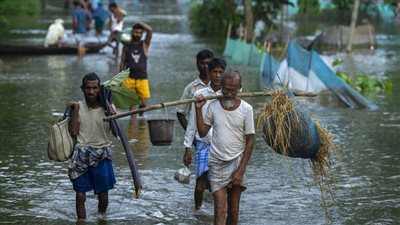 عدد ضحايا الفيضانات في الهند يتجاوز 100 شخص