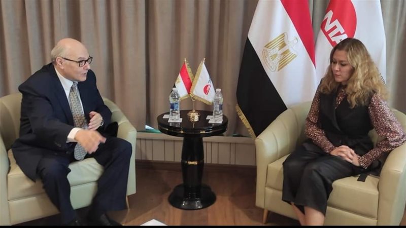 موسى مصطفى فى الاكاديمية
