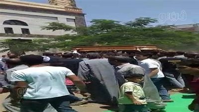 من حفل الزفاف إلى القبر.. تشييع جثمان الطفل محمد ضحية الرصاصة الطائشة بالشرقية | صور