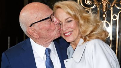 طلاق الزوجة الرابعة.. قصة الرجل الأكثر حظًا وسعادة في العالم